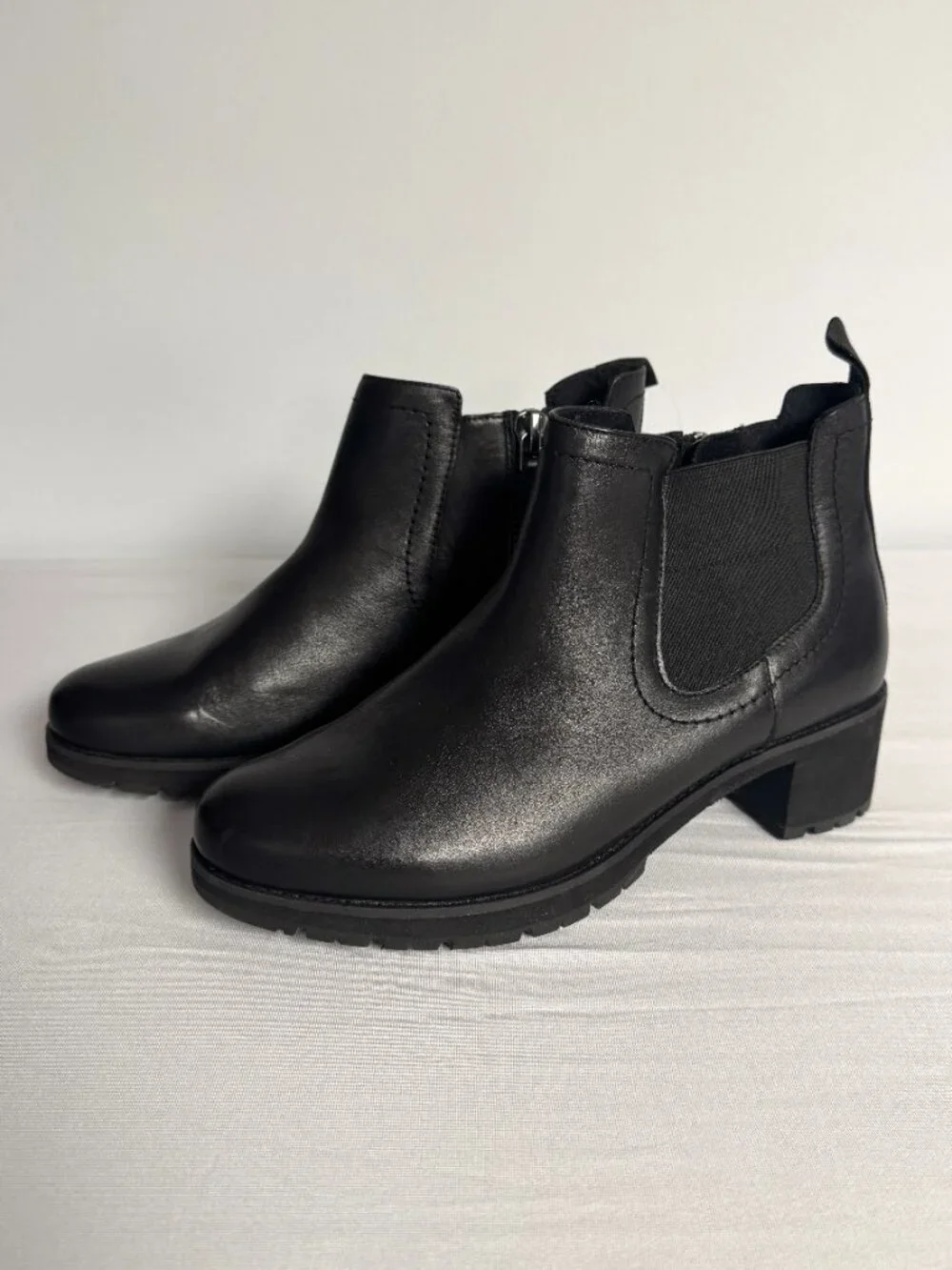 NEW Size 8 Munro Darcy Ankle Boots Leather Stretch Inset  Black Slip Ons